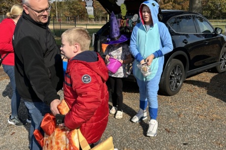 IMG_9165-Veronica-Garcia-trunk-or-treat-event